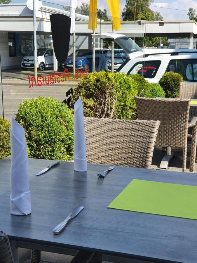 Hotel-Restaurant Und Gaestehaus Loewen Suessen Exterior photo